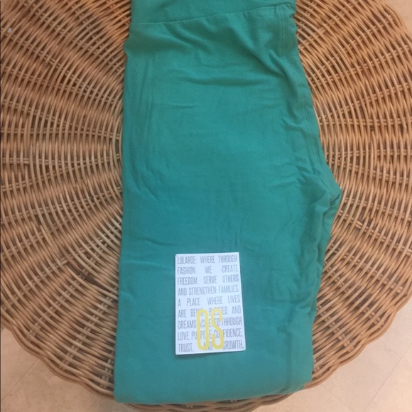 LuLaRoe Pants - Lularoe solid leggings NWT